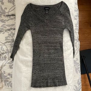 rue21 V-Neck 3/4 Sleeve Sweater